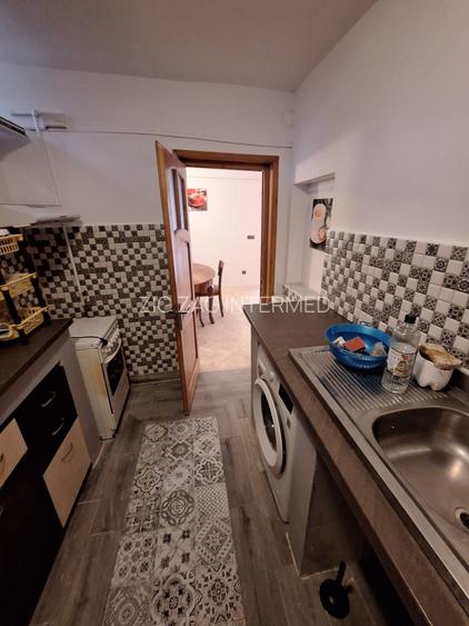 Zona Trocadero , imobil 90 mp., IDEAL BIROURI, curte - 7