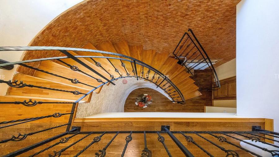 Suprafata generoasa teren - 51