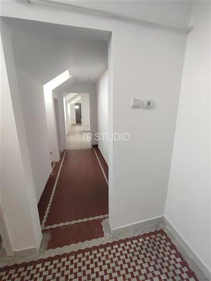 Vanzare apartament 2 camere, bloc mic, Polona - 7