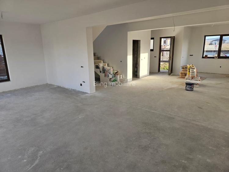 Casa individuala , 4 camere , 3 bai ,150 mp , teren 500 , Dezmir  - 2