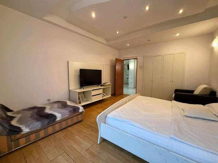 3 camere Universitate - 80 mp