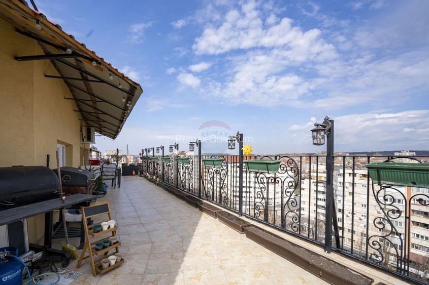 De vânzare apartament cu 3 camere și terasă, Bulevardul Dacia - 13