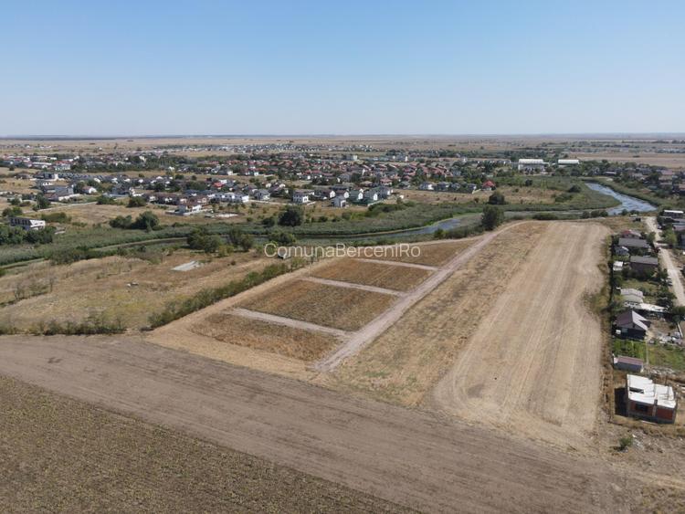 Teren Intravilan In Rate Com Berceni | superb, langa lac | #MG15 - 10