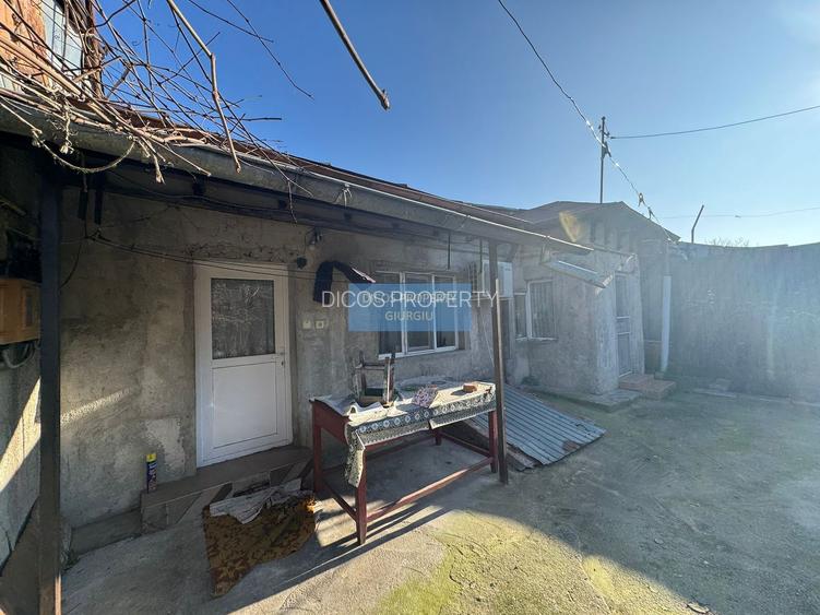 De Vânzare - Casă, Strada Griviței - 26