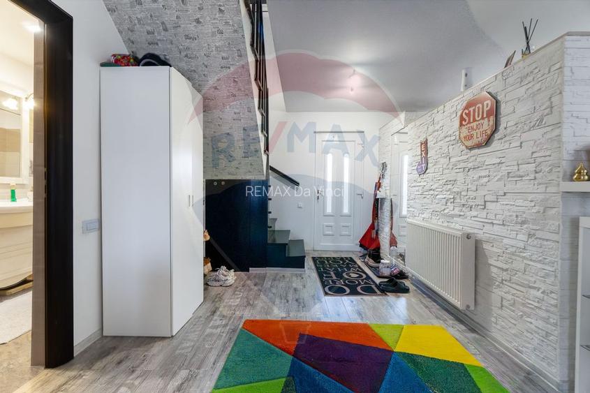 Casă / Vilă cu 4 camere de vânzare în zona Central - 21