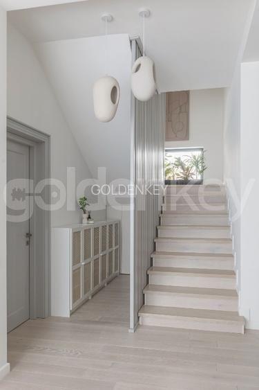 Vila cu 5 camere | P+1+M | 290mp teren - 7