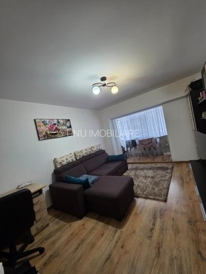 Etaj 1-Tg.Cucu-Pod de Fier -2 Camere Decomandat 72mp-bloc 86' - 9