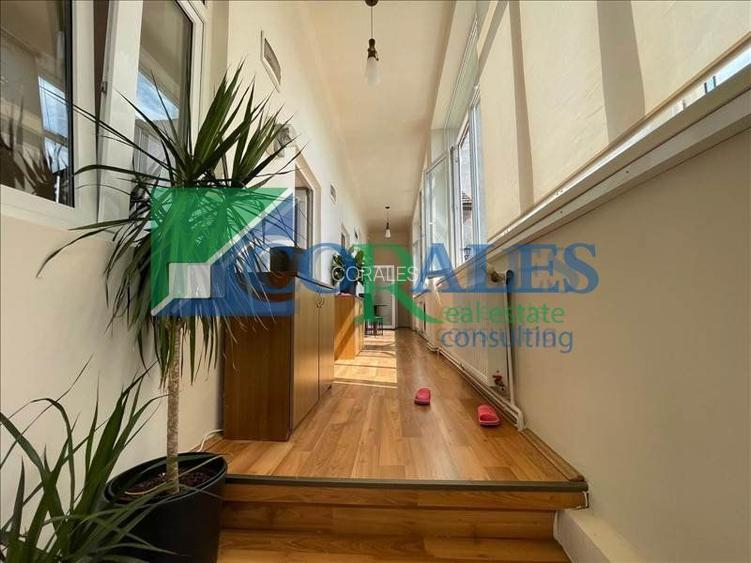 Casa Renovata complet Exterior si Interior.In Sinaia.Teren in proprietate. - 10