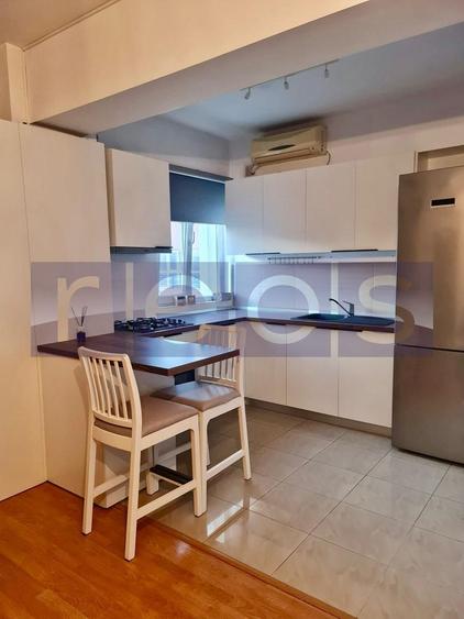 VANZARE APARTAMENT 2 CAMERE 56MP OZANA PALLADY BLOC 2009 - 6