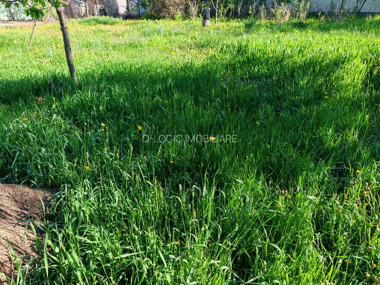 Teren rezidential intre case zona Mihai Eminescu - 2