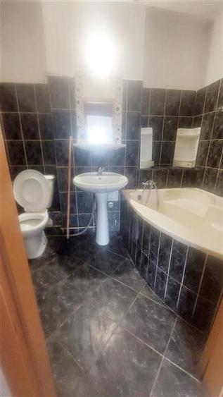Apartament 2 camere decomandat, etaj intermediar Centrul Civic- str. Toamnei