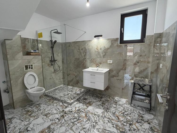 Casă P+E,4 camere, gata de mutare,900 m de blv.