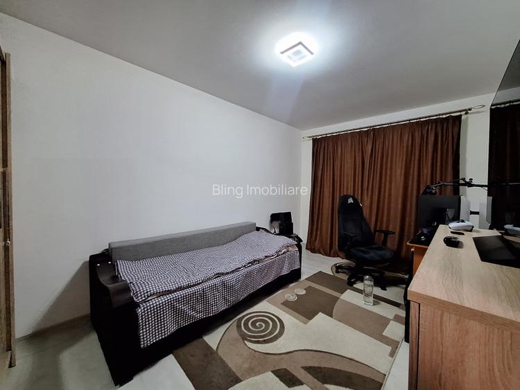 Apartament decomandat, 56 mp, balcon, zona Eroilor - 3