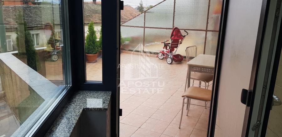 Apartament cu 2 camere foarte spatios, terasa si balcon, centrala - 8