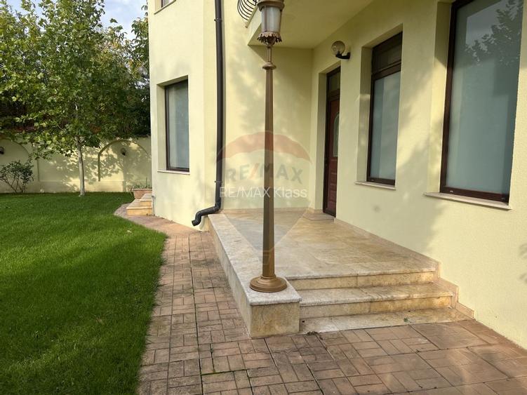 Casă / Vilă cu 5 camere de închiriat în zona Pipera - 34