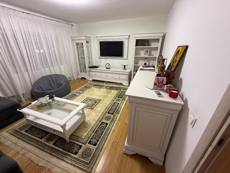 Inchiriez apartament 3 camere zona Mall Vitan  - 2