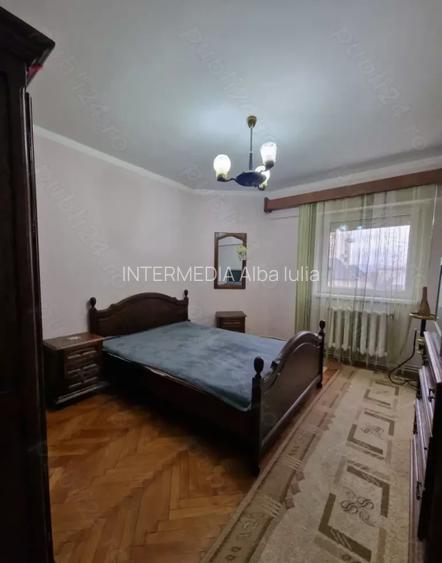 DE VANZARE I APARTAMENT 3 CAMERE I DECOMANDAT I ETAJ 1 I CENTRU I 73 MP I - 2
