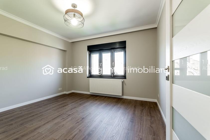 Apartament ultracentral cu 4 camere renovat recent Comision 0 - 3