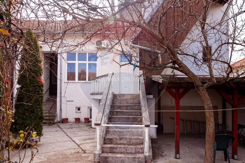 Apartament cu 4 camere 221 mp utili la curte Piata Catedralei,Arad - 5