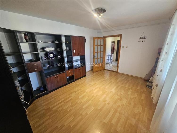 Resita, 3 Cam. Dec., Mobilat+Utilat, Micro 2 - 4