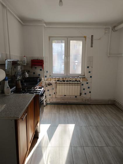 Apartament 3 camere, de vânzare, Gheorgheni, str. Rășinari, 67 mp, etj.1/4 - 8