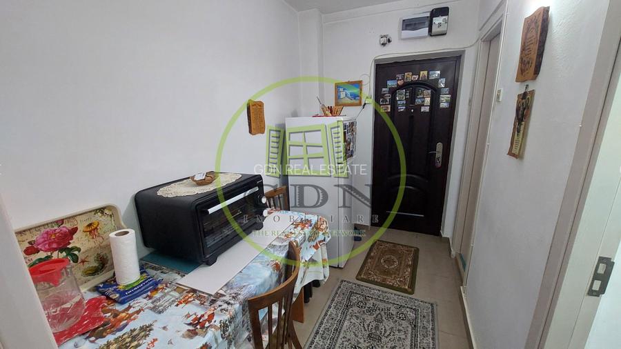 Garsoniera decomandata, etajul 8, Calea Bucuresti zona Rotonda - 5