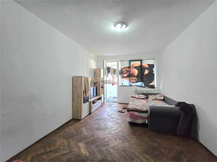 Apartament et.6/10 zona Colentina- Teiul Doamnei - 14