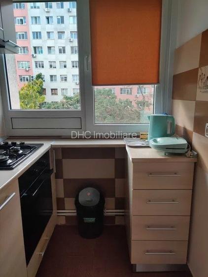 garsoniera in zona Dristor, la gura de metrou - 7