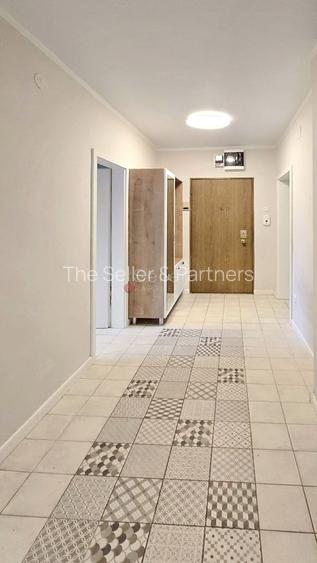 Structura Generoasa | Priveliste spre Vf. Tampa - 12