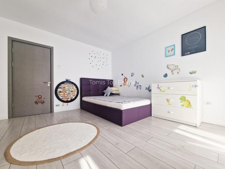 Ap de 4 cam de vanzare, Statiunea Mamaia, vedere la mare si lac, 150m de plaja. - 13