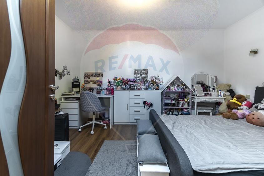 CASA COMPUSA DIN 2 APARTAMENTE, SCHEII BRASOVULUI| COMISION 0 - 8