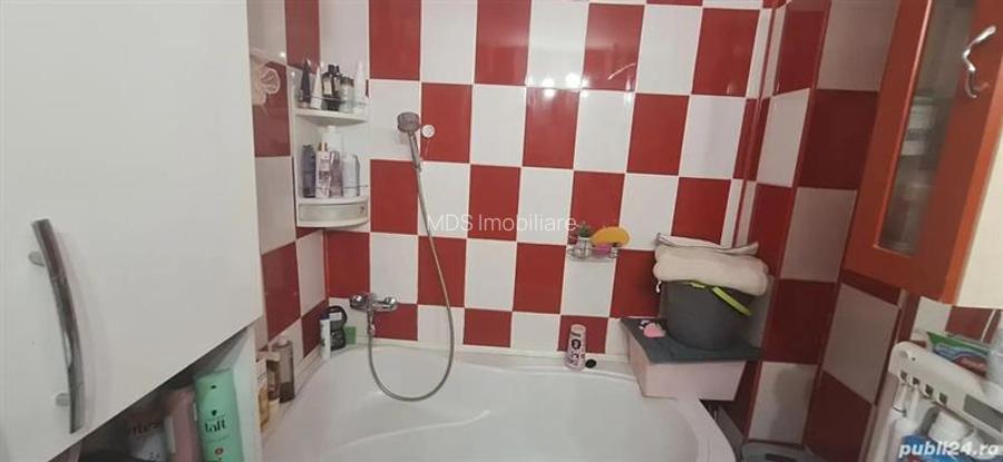 Decomandat cu 2 bai si 2 balcoane la etajul 2 in bloc anvelopat - 7