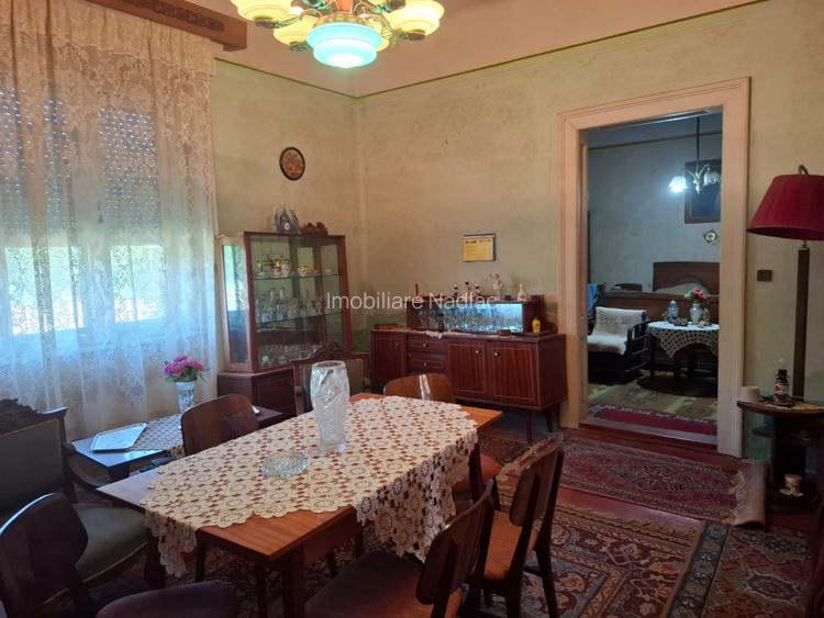 Casă mare cu spațiu comercial pe colț in Nadlac - 16