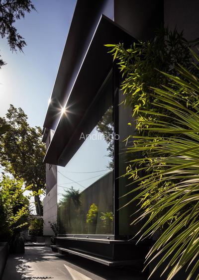 Vilă situată în zona Piața Domenii - 12 Camere - 19