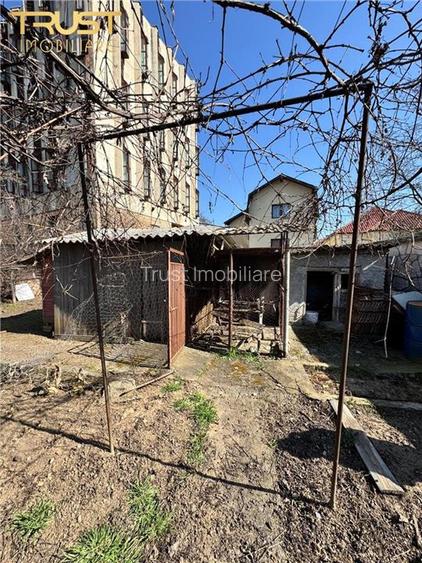 Casa de vanzare l 1040 MP Curte l Front 35 MP l Grigorescu - 18