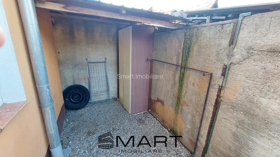 Garsoniera decomandata si curte proprie in Piata Cluj - 11