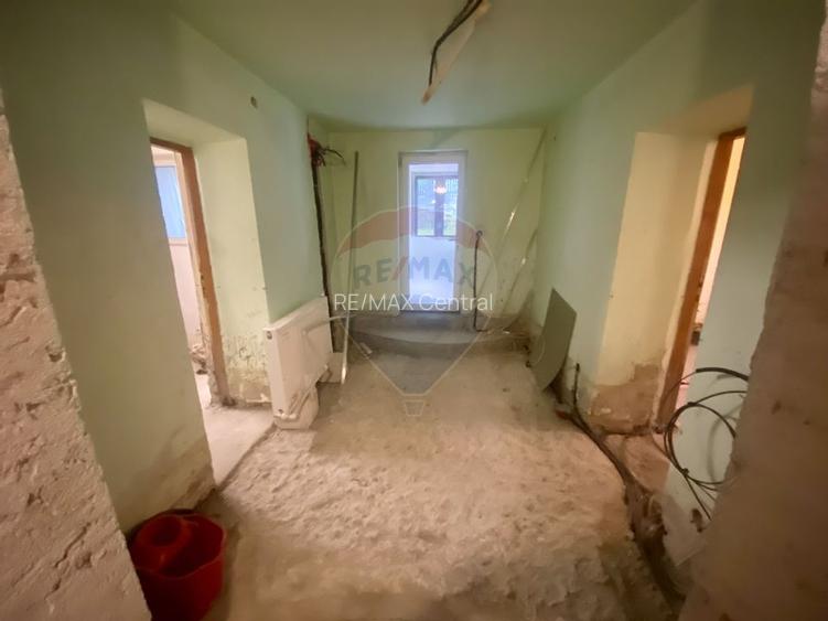 Vilă cu farmec istoric în Bușteni, pensiune sau locuință de vacanță! - 43