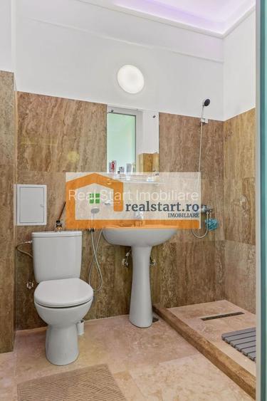 Pta Romana, Vedere spectaculoasa, Renovat total, inclusiv instalatii - 8