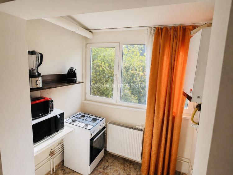 Apartament 3 camere, decomandat, etaj 2 - zona Olimpia Stadion - 6