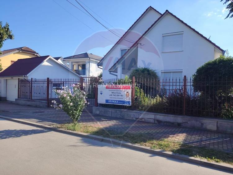 Casă / Vilă cu 8 camere de vânzare în zona Central - 30