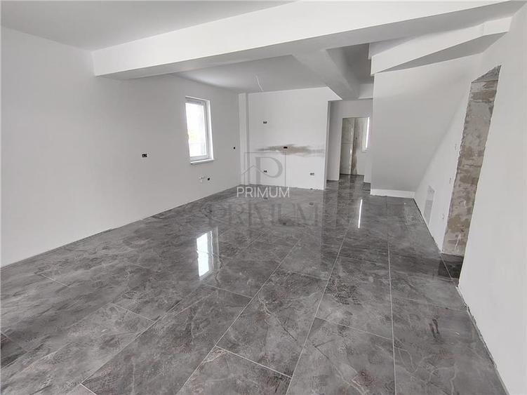 COMISION ZERO  -  Duplex modern - separat prin camera tehnica - teren generos. - 3