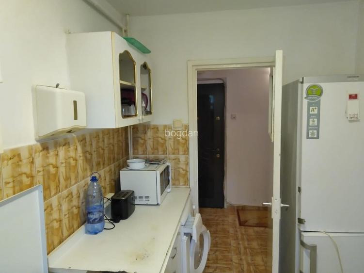 inchiriez apartament 3 camere zona Cantemir , persoana fizica - 5