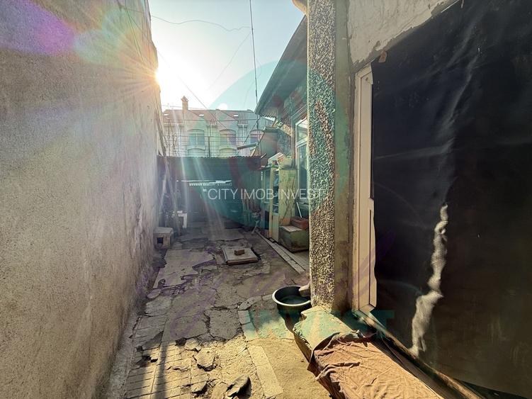 Casa singura in curte intre Calea Calarasilor si Pache Protopopescu - 13