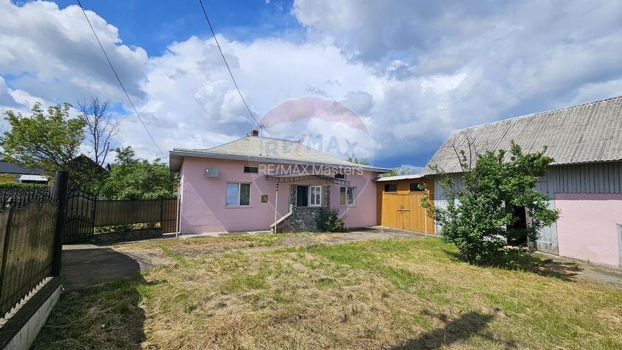 Casă  cu 3 camere, teren intravilan de 1300mp în Ipotești Tișăuți, SV - 8