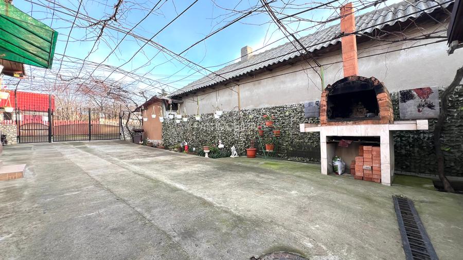 Casa Tuzla – 2 Constructii Individuale – 9 camere – 811mp teren - 4