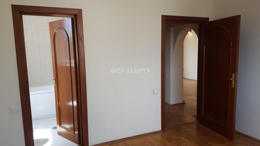 Cotroceni-Piata Operei, str Dr. Joseph Lister, zona Bisericii Elefterie - 8