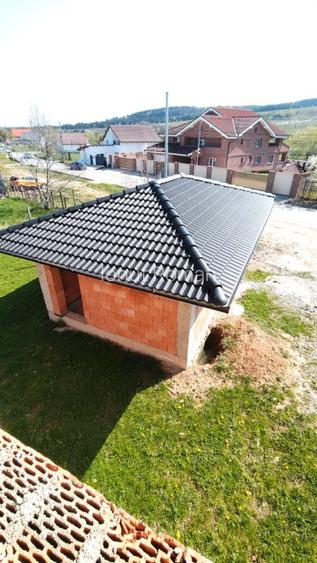 Vând casă la roșu  in județul Sibiu, sat Poplaca  - 5