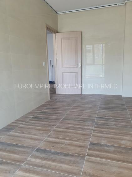 Apartament 3 camere bloc nou zona Inel 2 Constanta - 12