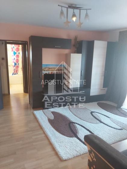 Apartament 2 camere, semidecomandat, zona  Calea Sagului - 2