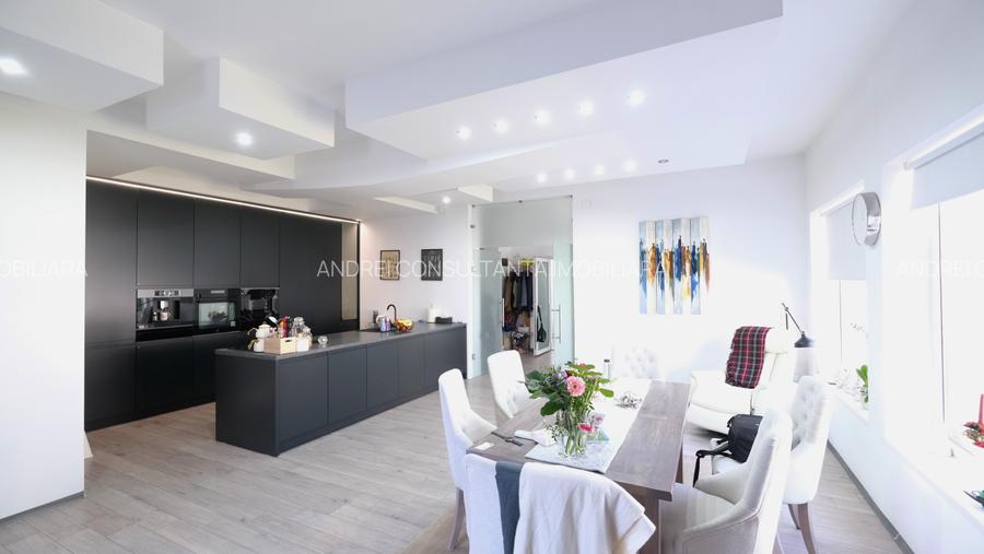 Vanzare Ultracentral orasul Piatra Neamt compus din 3000 mp teren si 4 cladiri - 6